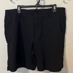 Men’s UnderArmor Black golf shorts